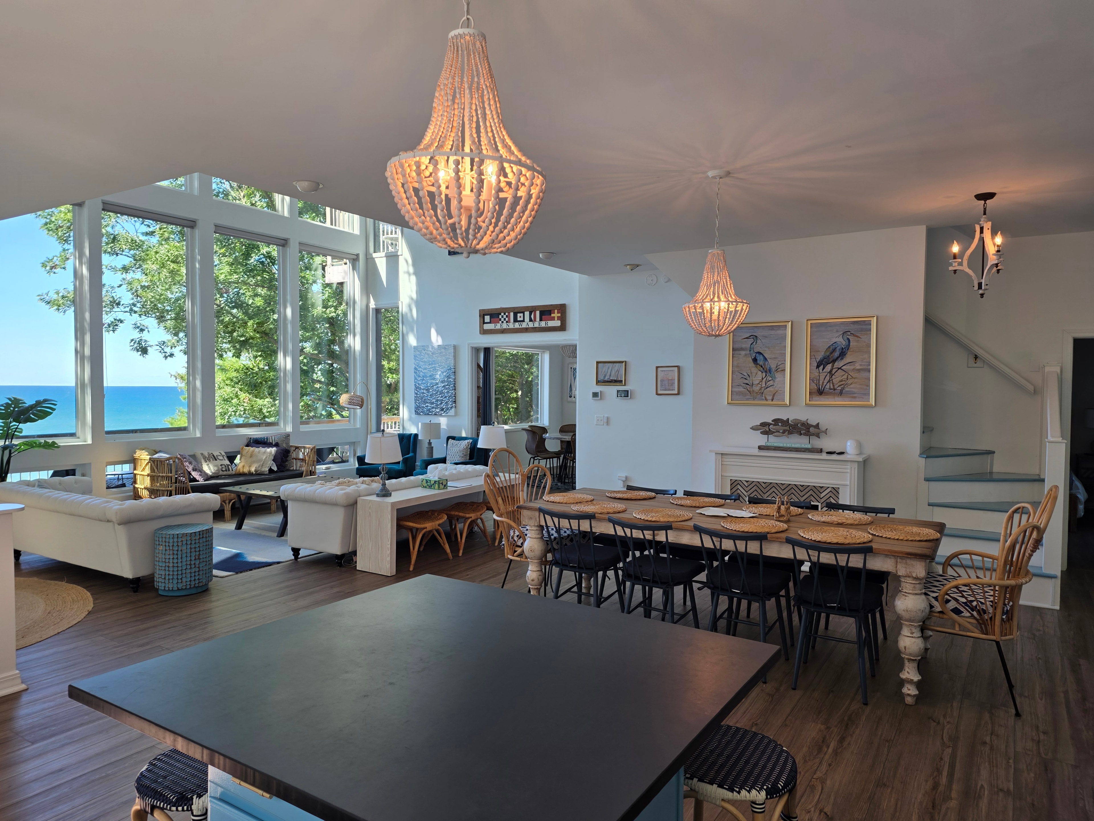 Open concept dining and living area